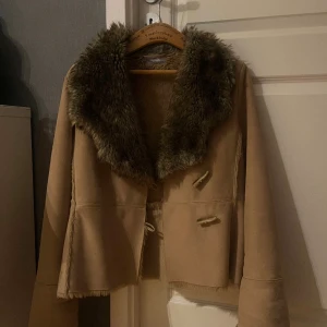 Pälsjacka  - Inte äkta päls