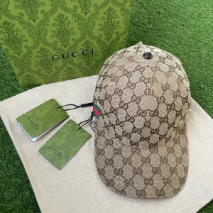 Gucci keps - Säljer en helt ny gucci keps äkta så klart inga skambud tack 