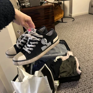 Isabel marant skor  - Super najs Isabel Marant skor! Självklart äkta, använda därav priset 💗 Vid snabba affär kan priset diskuteras 