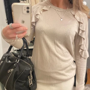 Volang tröja❣️ - Supersnygg! Bra kvalite❣️kommer ej till användning!💕