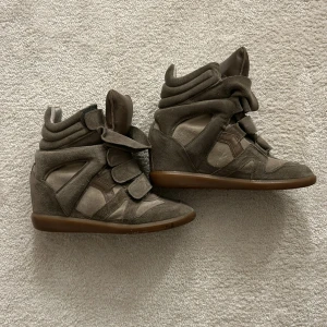 Isabel Marant skor  - Säljer dessa as snygga Isabel Marant skor!!💕💕