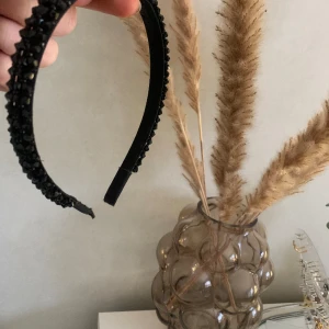 Diamant diadem🖤 - Använd fåtal gånger och är i bra skick💕