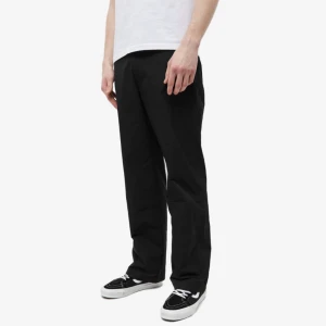 flagstuff Nylon pants - Helt nya. Oanvända endast testade. Köpta i london för 3225kr  Crafted to a straight leg silhouette these trousers feature a snap button closure. 	•	100% Nylon 	•	Zip Fly 	•	4 Pocket Detailing