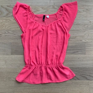 Sötblus - H&M - Supersöt blus ifrån H&M 😊storlek 34
