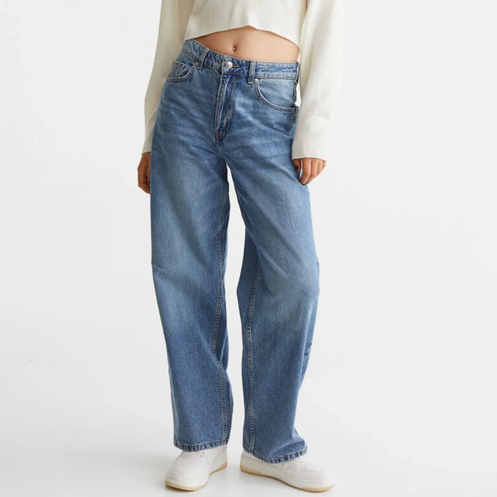 90s baggy jeans  Storlek xs. Jeans & Byxor.
