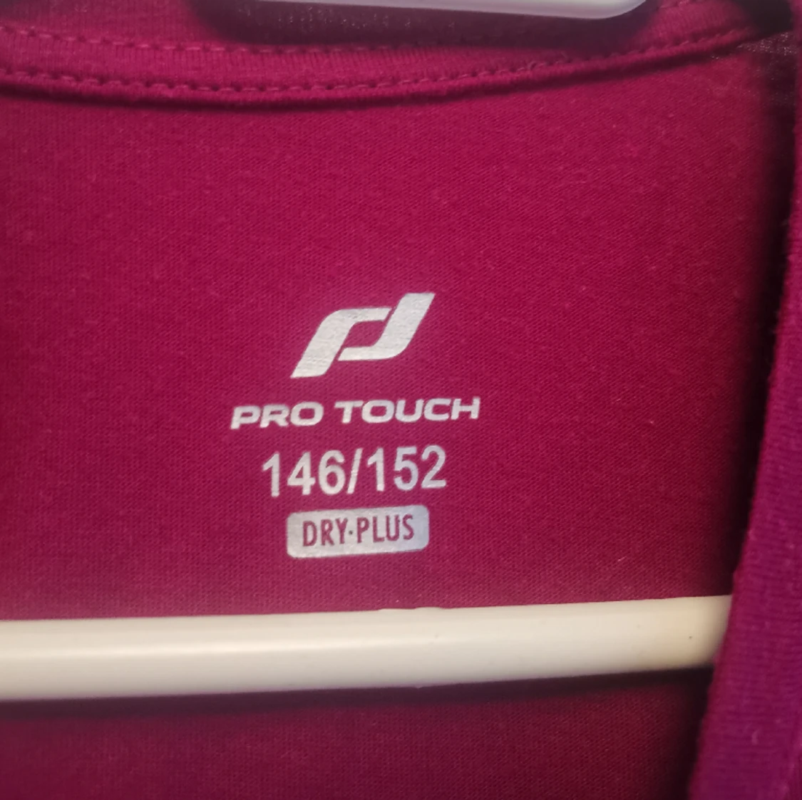 Snygg sportig croptop - 90