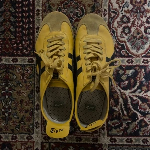 Onitsuka tiger mexico 66 - Coola gula skor mexico 66 onitsuka tiger Storlek 44