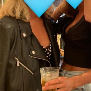 Skinnjacka - Skinnjacka från Ivyrevel i storlek 38 i bra skick. 