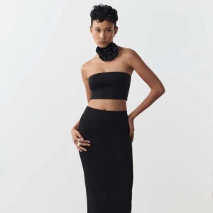 Långkjol - Säljer en långkjol från Gina, endast använd 1 kväll så som ny! Säljer för 250kr frakt tillkommer 