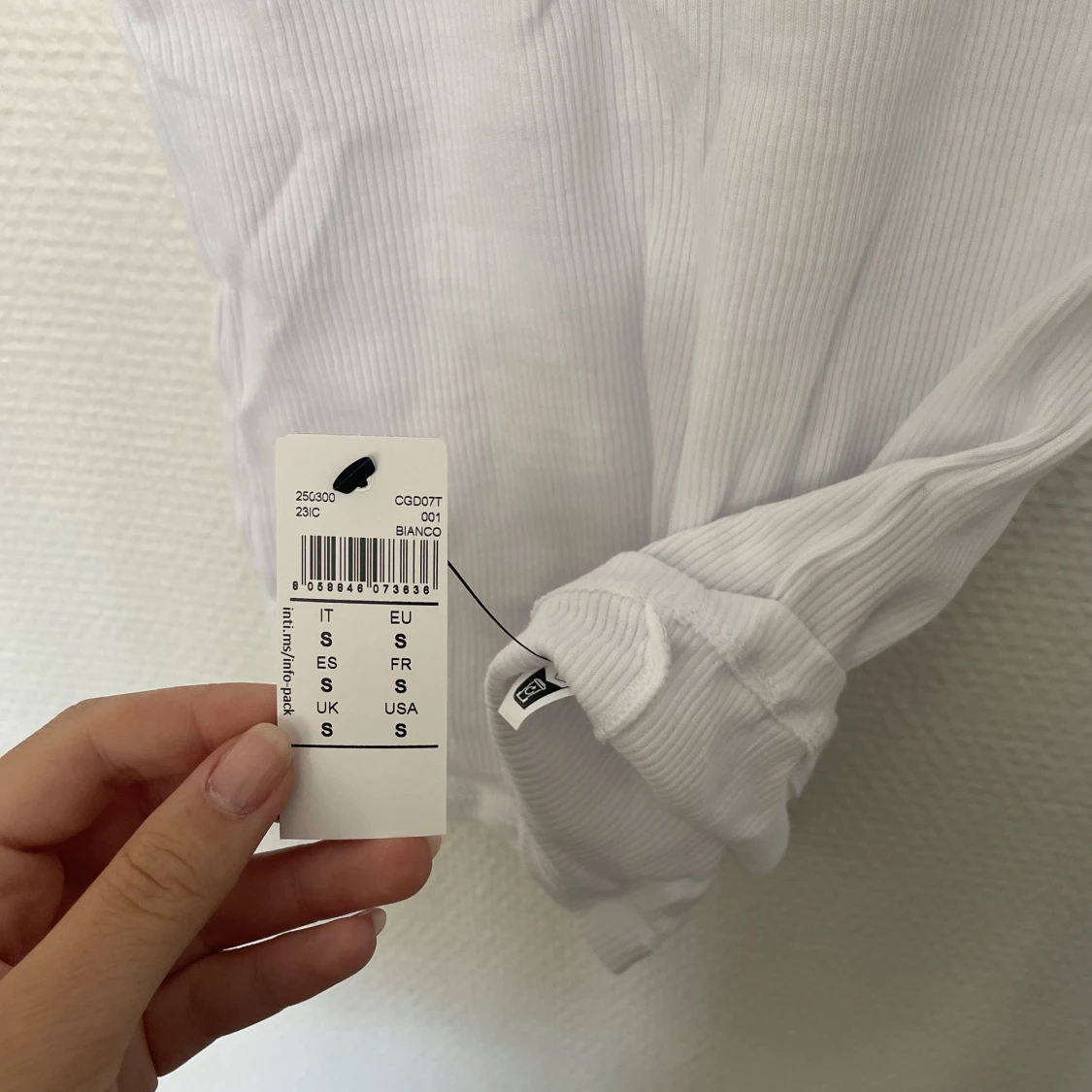 Oanvänt Intimissimi linne - 91