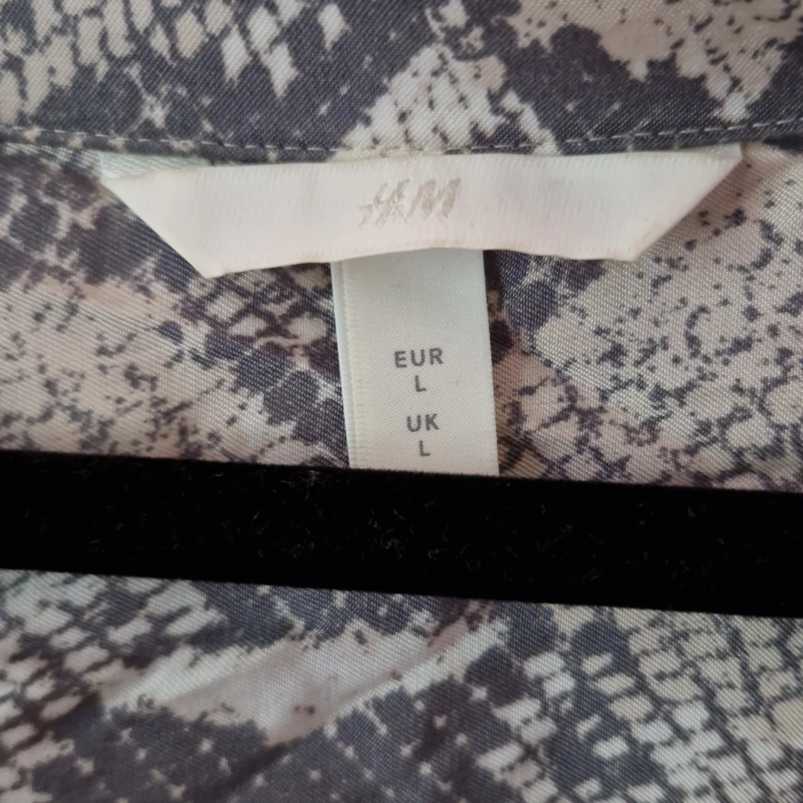 Skjorta, ormskinn - 90