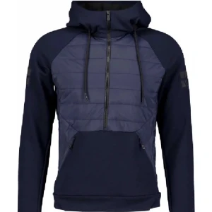 Sail racing - Säljer nu denna sail racing jacka då den ör för stor på mig, aldrig använd endast testad, skick 10/10