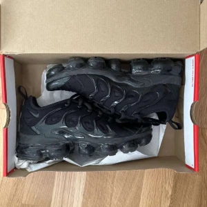 Vapormax  - Säljer min vapormax. Har använd bara en gång men sedan tyckte att den va för liten