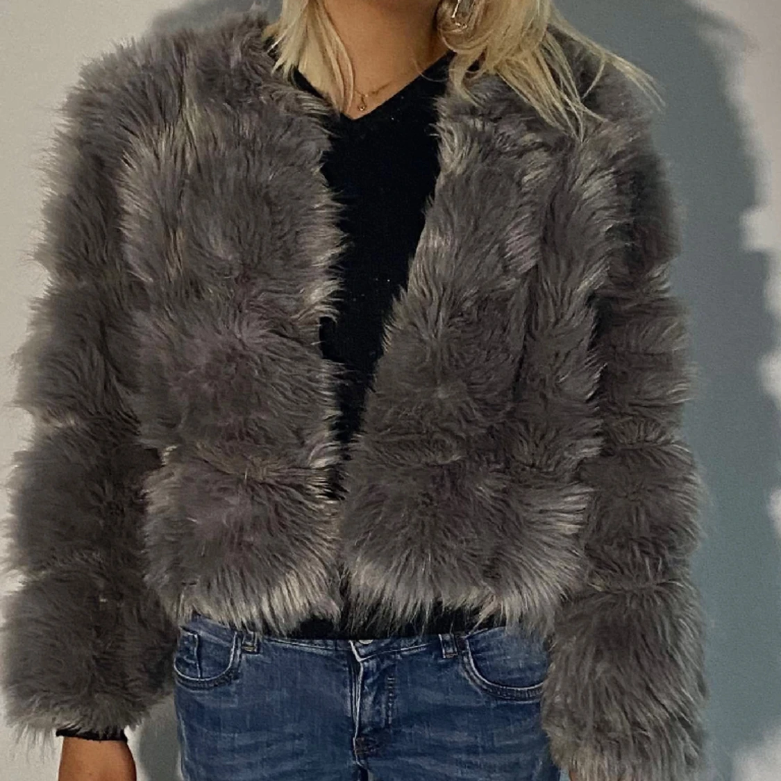 # 02 Cherry Koko Pälsjacka🩶 