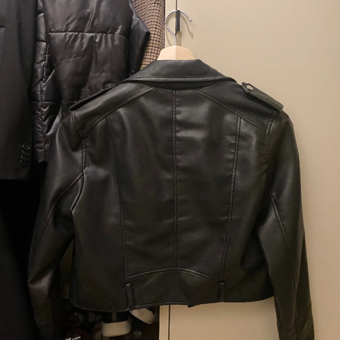 Croppad skinnjacka🌟 - 90