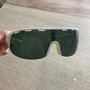 Solglasögon  - Solglasögon vid löpning eller cykling