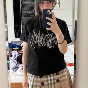 Yung lean tshirt - Svart tshirt från Yung Lean