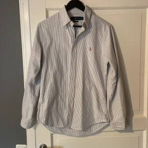Ralph Lauren Skjorta - Fin somrig Ralph Lauren skjorta. Storlek M, slim fit. 