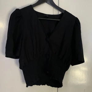 Blus - Blus från Gina tricot . Nästan aldrig använd.