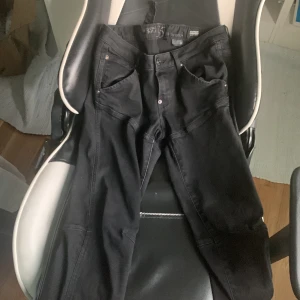 96 byxor - Dem passar 11-12 År