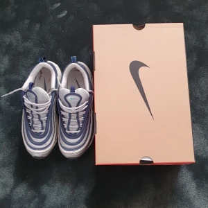 Air max 97 oh - Storlek: wmns us 7 eu 38,5 använder inte längre