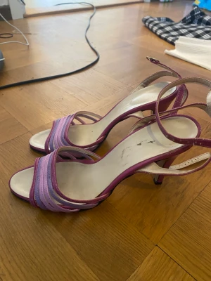 Klackskor - Klackskor  Rosa och lilla Passar till allt