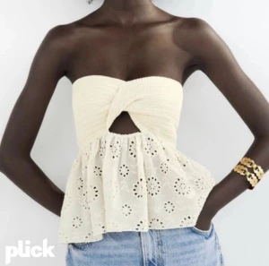 Zara topp - En jättefin zara topp som är slutsåld! Perfekt till sommaren. Nypriset ligger på 359 kr. Hör av er om ni har några frågor💕