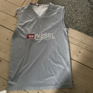 Diesel-linne - Fint linne från diesel!👌ganska stort på mig som har strl XS ungefär!