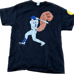 T shirt  - Fett dunder tsha som jag inte använder. 