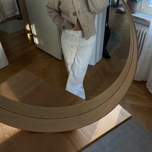 Kostymbyxor  - Vita kostymbyxor! Kommer ej till användning. Fint skick. 