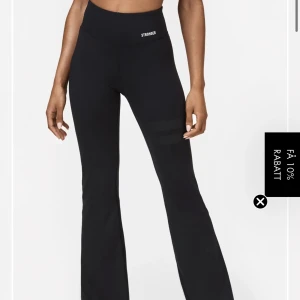 Flare tights Stronger  - Storlek S som nya. Köpts för 799kr 
