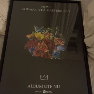 Hov1 tavla - jag tänkte sälja min hov1 tavla som inte går att få tag på längre vad jag vet, pris kan diskuteras och fler bilder kan ja fixa💗bara höra av sig om ni har några frågor 