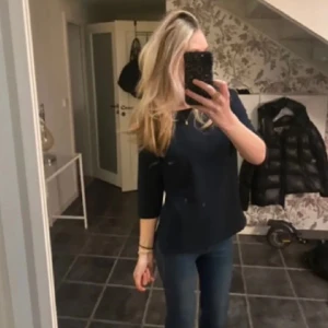 Blus  - ❗️Lägger ut igen pågrund av oseriösa köpare❗️tröjan är ifrån object i mycket bra skick!💓 eftertraktad tröja med tre kvarts ärmar 