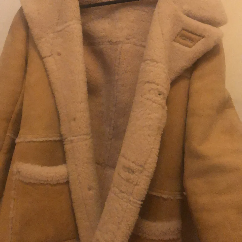 En vintage jacka med inga fläckar eller skador i bra skick!. Jackor.