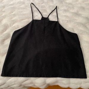 Svart linne - Superfint svart linne från dr denim i strl M.