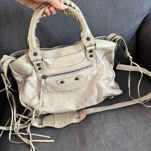 Balenciaga  - Snygg äkta balenciaga väska som är väldigt rymlig