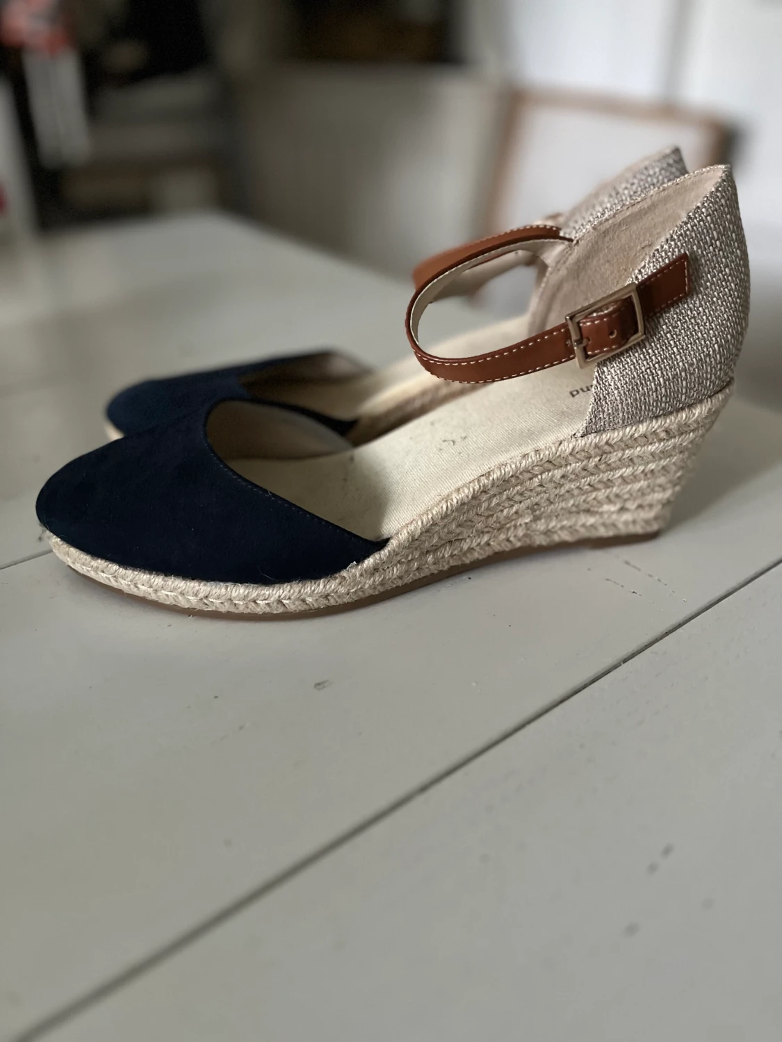 Skor med kilklack - 90