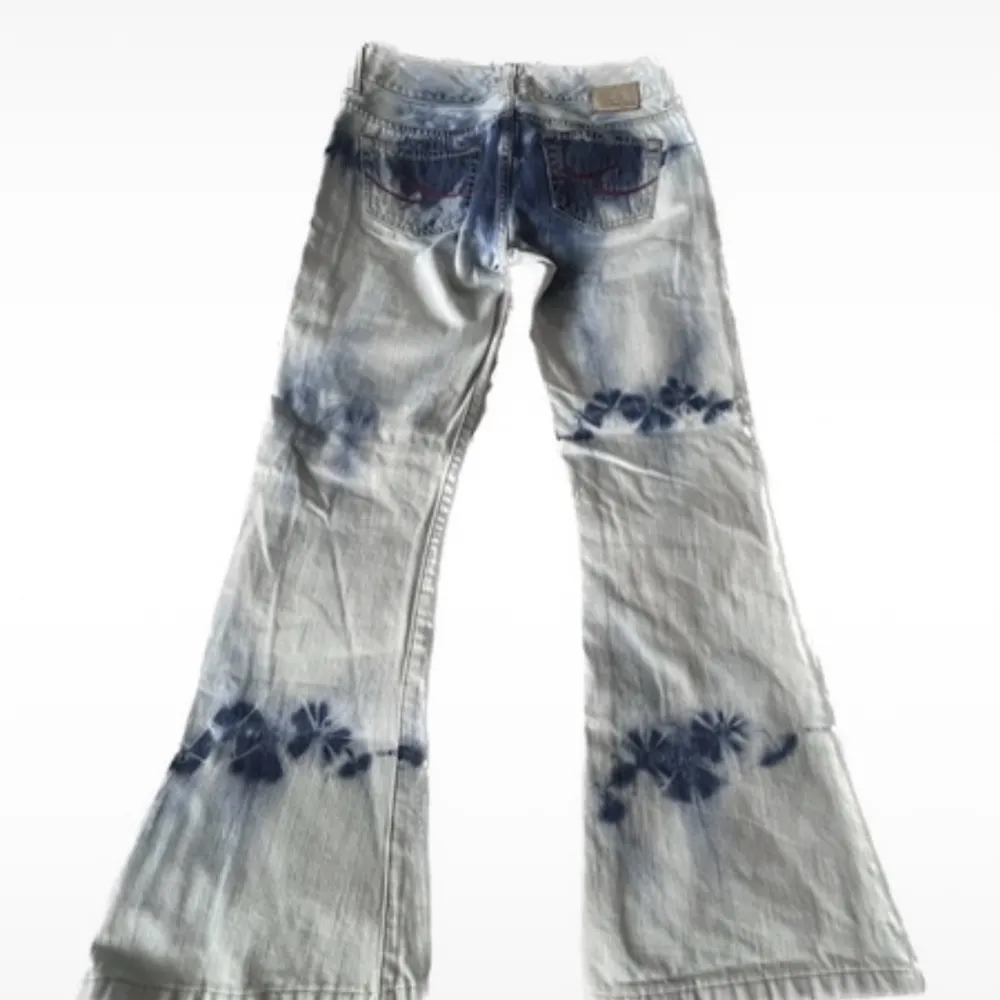 coolaste vintage jeansen! 🔥oanvända av mig, super fint skick!. Jeans & Byxor.