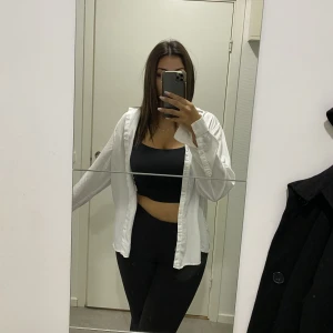 Skjorta  - Frakt 20kr