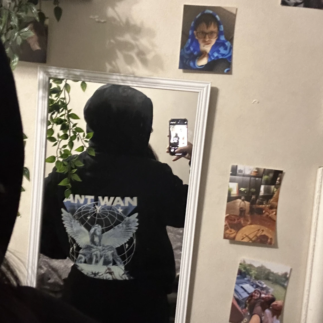 Antwan merch - 90
