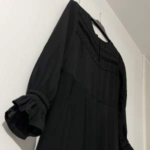 Maxi svart fest kläning 
