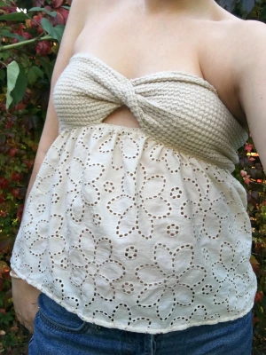 Beige sommar top från SHEIN 🤍 - Bara andvänd 1 gång🤍 storlek xs men är strechig så passar säkert på dig som har L också🤍