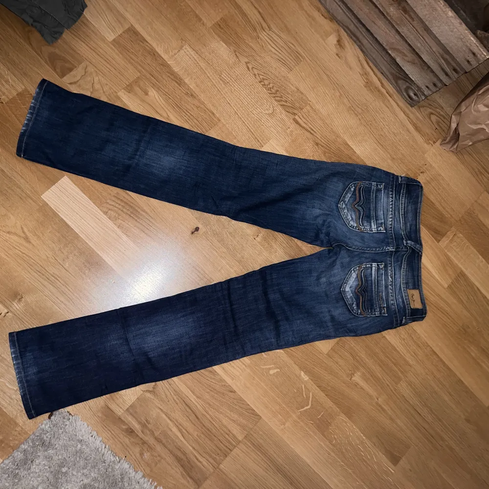 Skit snygga lowwaist jeans💕. Jeans & Byxor.