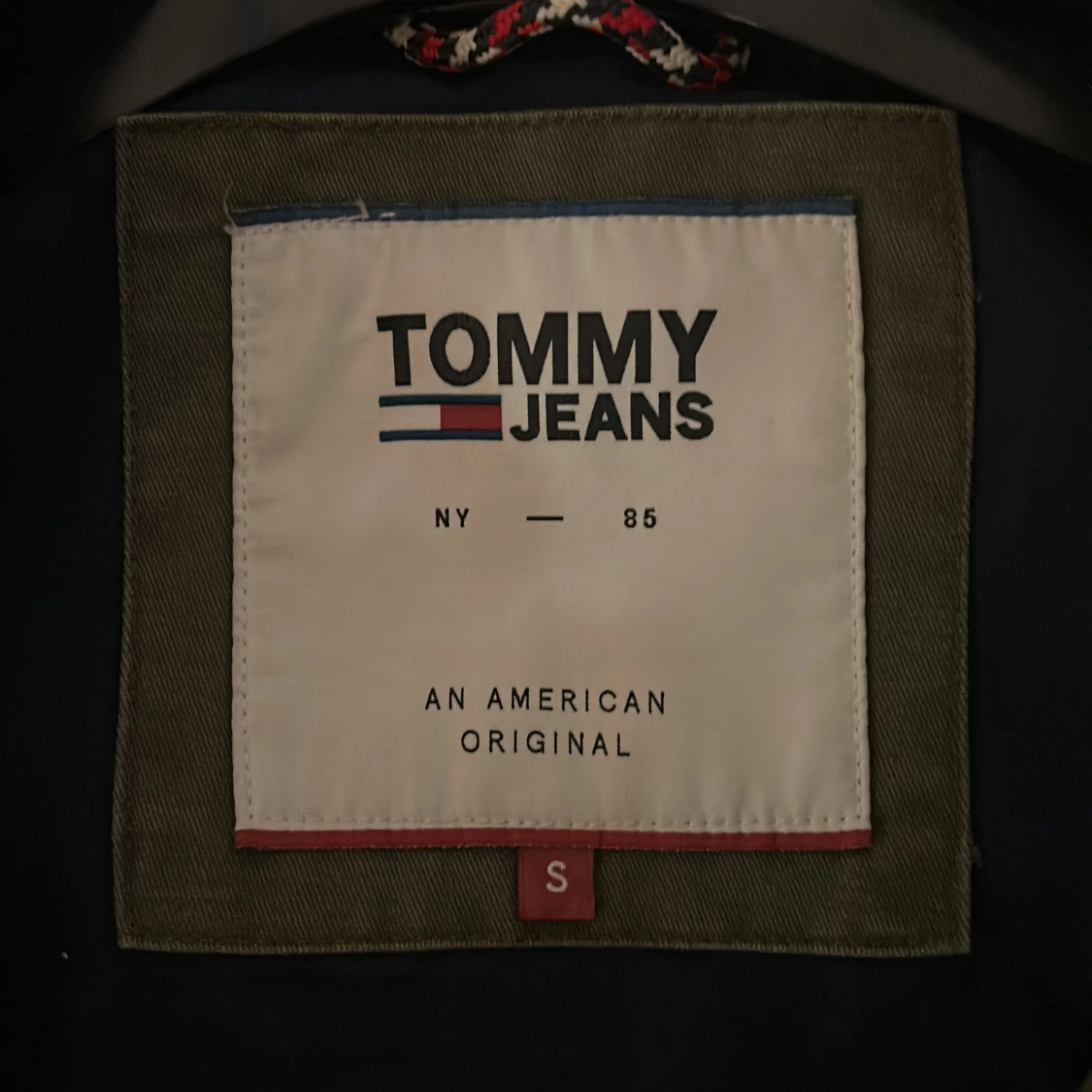 Tommy jeans jacka - 91