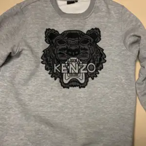 säljer min kenzo tröja för har köpt en ny och den tar bara plats 