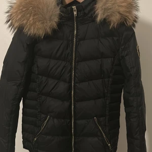 Rockandblue Sweden  - Rockandblue Sweden jacka😌perfekt för kalla vintrar 🩵Nyskick 