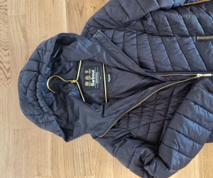 Barbour  - Använd 2 gånger  Fint skick