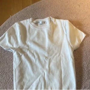 Jätte fin Stockholmsstil tröja - Perfekt till ett par blåa jeans❤️😍 Oanvänd 