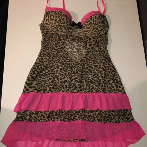Bh linne - Bh liknande nattlinne/linne med leopardmönster. Jättegullig som en miniklänning 