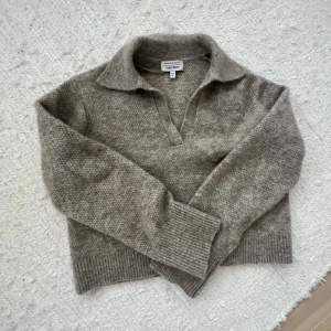 tröja - såå snygg tröja! knappt använd🌟🌟nypris: 890!!💞 från other stories! strl XS men passar mig som har S perfekt💕💕